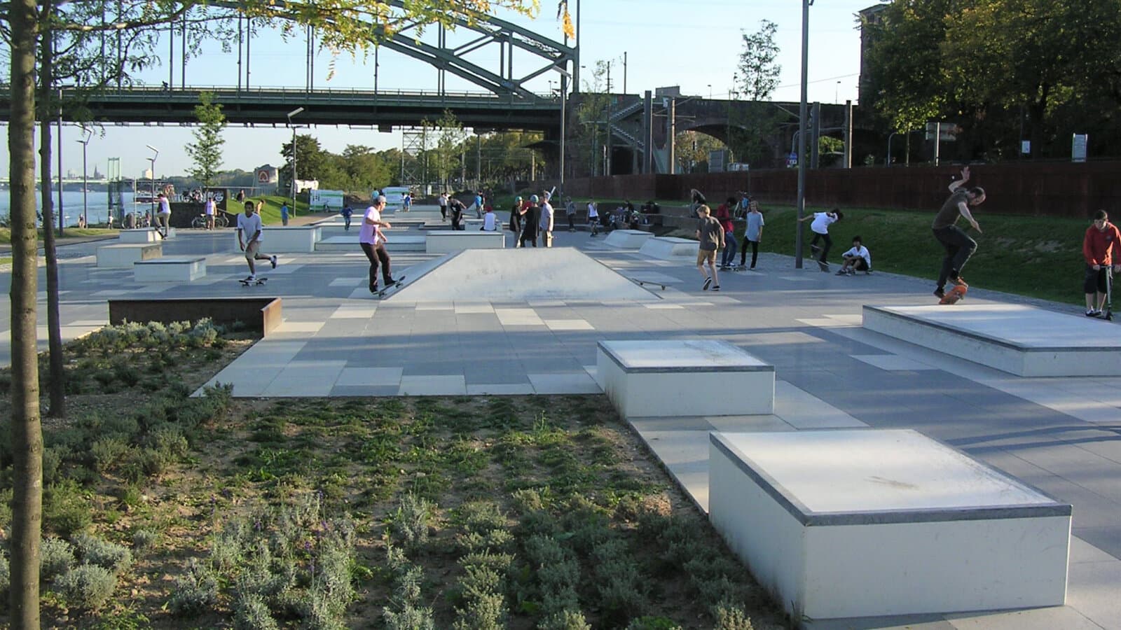 Skatepark KAP 686 am Rhein – Köln-Südstadt